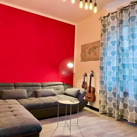 Spacious 8 Mins By Metro To Center Appartement
