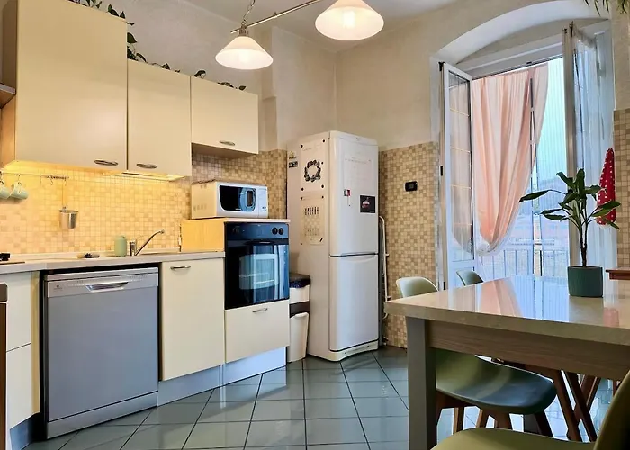 Spacious 8 Mins By Metro To Center *