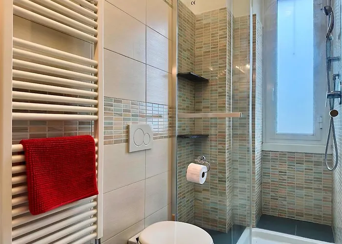 Διαμέρισμα Spacious 8 Mins By Metro To Center