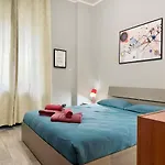 Spacious 8 Mins By Metro To Center *